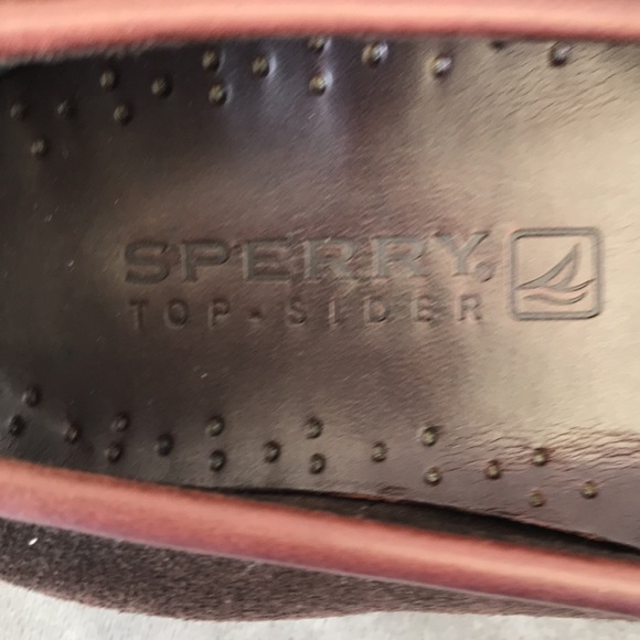 Coastal classy!Sperry Top Siders Size 10 olive-y brown color - Picture 13 of 15